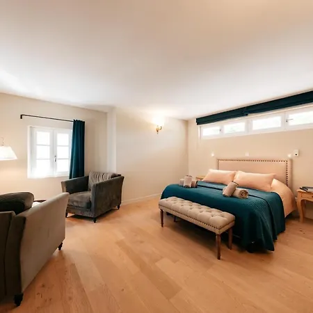 Domaine Perreal D'hotes * 加尔加斯